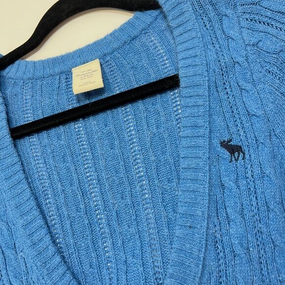 Vintage Abercrombie & Fitch Y2K Blue Cable Knit V-Neck Long Sweater L Preppy - Picture 5 of 5
